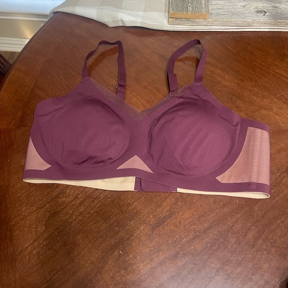 Honeylove XL CrossOver Bra shapewear - Picture 3 of 6